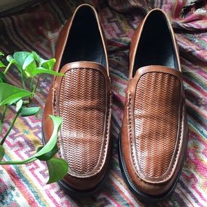 S11  Kenneth Cole LightFilter Slip-on. LIKE NEW!